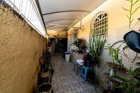 Casa à venda com 366m², 5 quartos e 3 vagas Casa à venda com 366m², 5 quartos e 3 vagasÁrea de Serviço