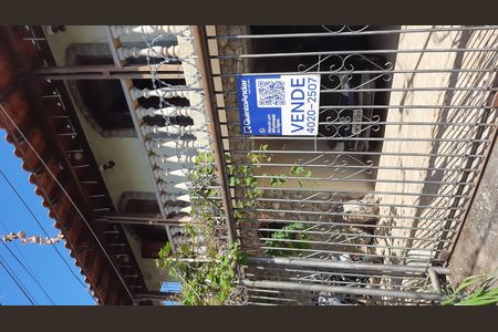 Casa à venda com 366m², 5 quartos e 3 vagas Casa à venda com 366m², 5 quartos e 3 vagasPlaca instalada
