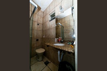Casa à venda com 366m², 5 quartos e 3 vagas Casa à venda com 366m², 5 quartos e 3 vagasBanheiro Social