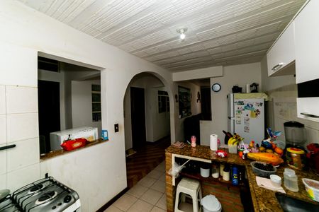 Casa à venda com 366m², 5 quartos e 3 vagas Casa à venda com 366m², 5 quartos e 3 vagasCozinha
