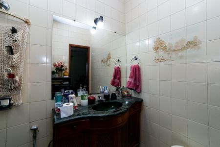Casa à venda com 366m², 5 quartos e 3 vagas Casa à venda com 366m², 5 quartos e 3 vagasBanheiro da Suíte