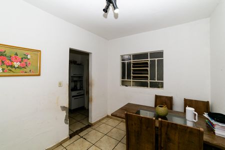 Casa à venda com 366m², 5 quartos e 3 vagas Casa à venda com 366m², 5 quartos e 3 vagasCopa