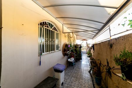 Casa à venda com 366m², 5 quartos e 3 vagas Casa à venda com 366m², 5 quartos e 3 vagasÁrea de Serviço