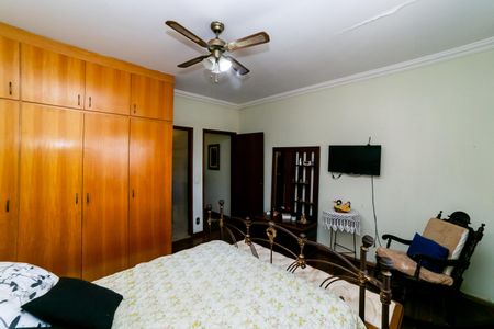 Casa à venda com 366m², 5 quartos e 3 vagas Casa à venda com 366m², 5 quartos e 3 vagasSuíte