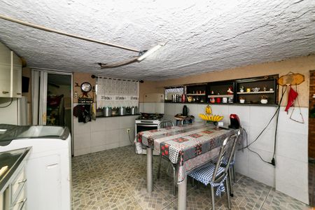 Casa à venda com 366m², 5 quartos e 3 vagas Casa à venda com 366m², 5 quartos e 3 vagasCozinha