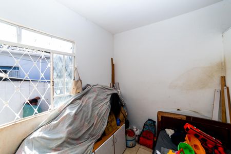 Casa à venda com 366m², 5 quartos e 3 vagas Casa à venda com 366m², 5 quartos e 3 vagasQuarto 4