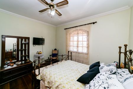 Casa à venda com 366m², 5 quartos e 3 vagas Casa à venda com 366m², 5 quartos e 3 vagasSuíte