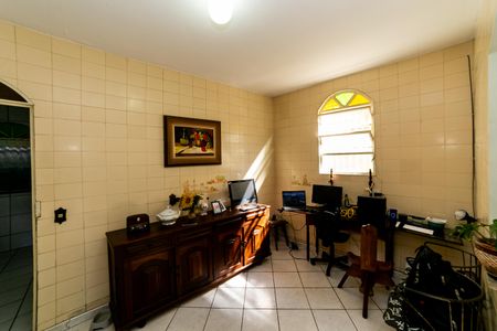 Casa à venda com 366m², 5 quartos e 3 vagas Casa à venda com 366m², 5 quartos e 3 vagasCopa