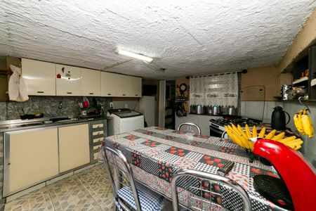 Casa à venda com 366m², 5 quartos e 3 vagas Casa à venda com 366m², 5 quartos e 3 vagasCozinha