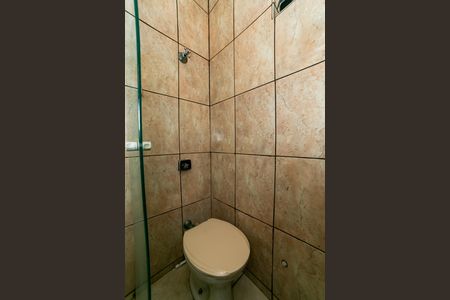 Casa à venda com 366m², 5 quartos e 3 vagas Casa à venda com 366m², 5 quartos e 3 vagasBanheiro Social