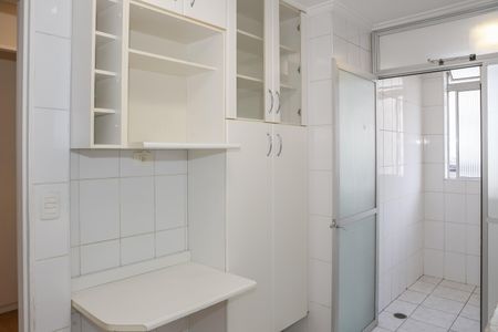 Apartamento para alugar com 52m², 2 quartos e 1 vaga Apartamento para alugar com 52m², 2 quartos e 1 vagaCozinha e Área de Serviço
