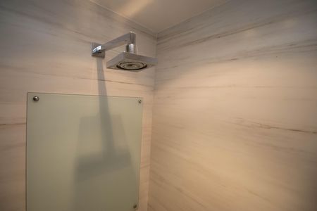 Banheiro da Suíte 2 de apartamento à venda com 2 quartos, 102m² em Trecho 1, Brasília
