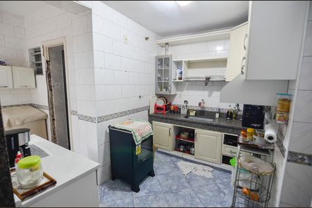 Casa à venda com 200m², 4 quartos e 1 vaga Casa à venda com 200m², 4 quartos e 1 vagaCozinha