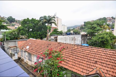 Casa à venda com 200m², 4 quartos e 1 vaga Casa à venda com 200m², 4 quartos e 1 vagaTerraço