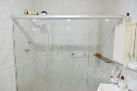 Casa à venda com 200m², 4 quartos e 1 vaga Casa à venda com 200m², 4 quartos e 1 vagaBanheiro da Suíte