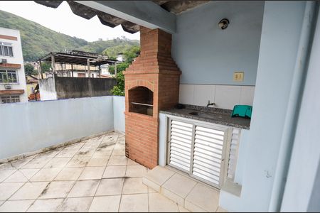 Casa à venda com 200m², 4 quartos e 1 vaga Casa à venda com 200m², 4 quartos e 1 vagaTerraço