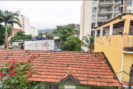 Casa à venda com 200m², 4 quartos e 1 vaga Casa à venda com 200m², 4 quartos e 1 vagaTerraço