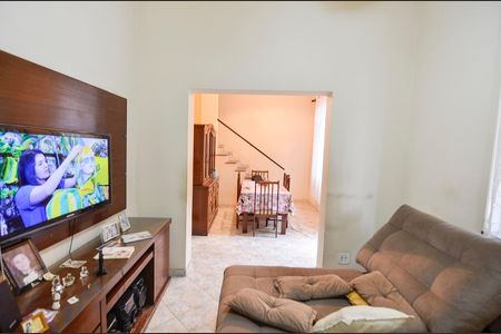 Casa à venda com 200m², 4 quartos e 1 vaga Casa à venda com 200m², 4 quartos e 1 vagaSala