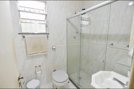 Casa à venda com 200m², 4 quartos e 1 vaga Casa à venda com 200m², 4 quartos e 1 vagaBanheiro da Suíte