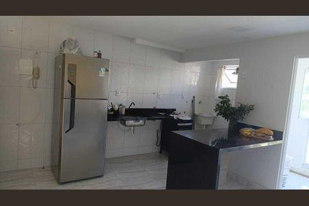 Cozinha de casa de condomínio para alugar com 2 quartos, 50m² em Itapuã, Salvador