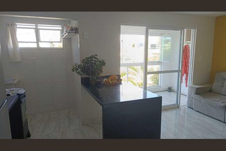 Cozinha de casa de condomínio para alugar com 2 quartos, 50m² em Itapuã, Salvador