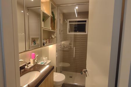 Apartamento à venda com 90m², 2 quartos e 2 vagas Apartamento à venda com 90m², 2 quartos e 2 vagasBanheiro da Suíte 1