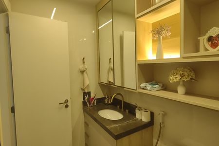 Apartamento à venda com 90m², 2 quartos e 2 vagas Apartamento à venda com 90m², 2 quartos e 2 vagasBanheiro da Suíte 2