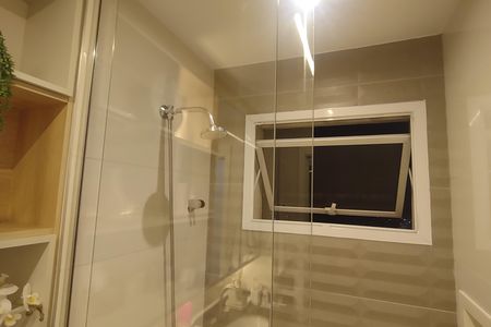 Apartamento à venda com 90m², 2 quartos e 2 vagas Apartamento à venda com 90m², 2 quartos e 2 vagasBanheiro da Suíte 1