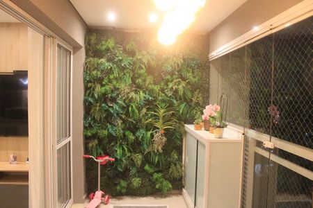 Apartamento à venda com 90m², 2 quartos e 2 vagasVaranda