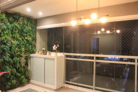 Apartamento à venda com 90m², 2 quartos e 2 vagasVaranda