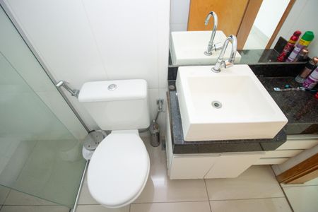 Apartamento à venda com 78m², 3 quartos e 2 vagas Apartamento à venda com 78m², 3 quartos e 2 vagasBanheiro Social