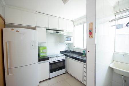 Apartamento à venda com 78m², 3 quartos e 2 vagas Apartamento à venda com 78m², 3 quartos e 2 vagasCozinha e Área de Serviço