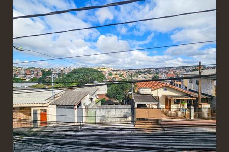 Vista Quarto de casa para alugar com 1 quarto, 60m² em Jardim Santa Margarida, São Paulo