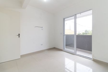 Quarto 1 de casa para alugar com 2 quartos, 55m² em Jardim Tenani, São Paulo