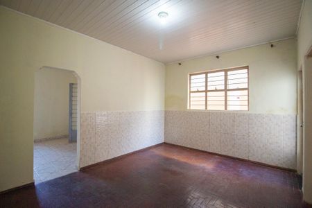Casa para alugar com 180m², 2 quartos e 1 vagaSala 