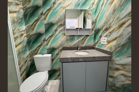 Apartamento para alugar com 55m², 2 quartos e 1 vaga Apartamento para alugar com 55m², 2 quartos e 1 vagaBanheiro 1