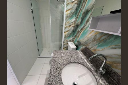 Apartamento para alugar com 55m², 2 quartos e 1 vaga Apartamento para alugar com 55m², 2 quartos e 1 vagaBanheiro 1