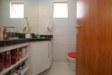 Apartamento à venda com 106m², 3 quartos e 3 vagasBANHEIRO1