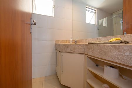 Apartamento à venda com 106m², 3 quartos e 3 vagasBANHEIRO2