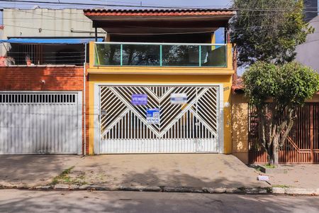 Casa à venda com 148m², 3 quartos e 2 vagasFachada