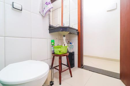Casa à venda com 148m², 3 quartos e 2 vagasBanheiro 2