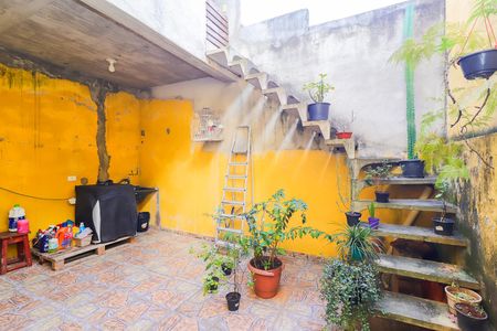 Casa à venda com 148m², 3 quartos e 2 vagasÁrea de Serviço / Quintal