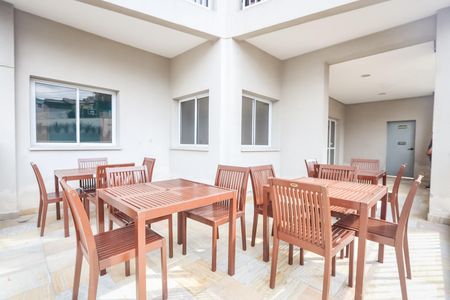 Apartamento para alugar com 52m², 2 quartos e 1 vaga Apartamento para alugar com 52m², 2 quartos e 1 vagaÁrea comum - Salão de festas