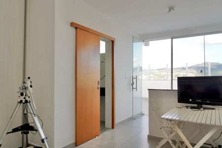 Apartamento à venda com 170m², 3 quartos e 2 vagas Apartamento à venda com 170m², 3 quartos e 2 vagasSala (cobertura)