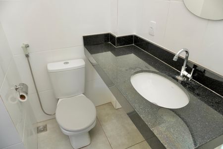 Apartamento à venda com 170m², 3 quartos e 2 vagas Apartamento à venda com 170m², 3 quartos e 2 vagasBanheiro da Suíte