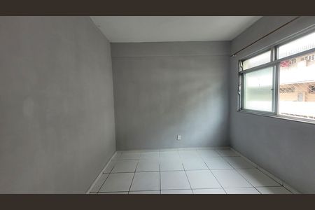 Quarto 1 de apartamento para alugar com 2 quartos, 60m² em Marechal Hermes, Rio de Janeiro