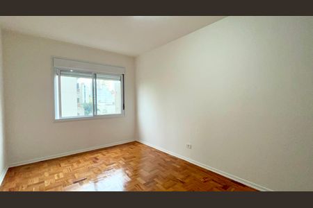 Apartamento para alugar com 156m², 3 quartos e 1 vaga Apartamento para alugar com 156m², 3 quartos e 1 vagaQuarto 2