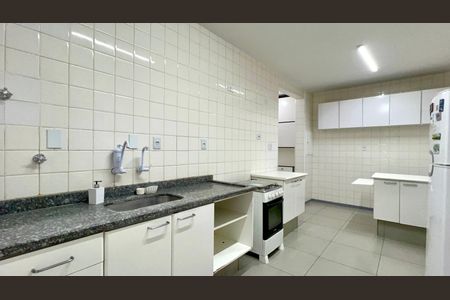 Apartamento para alugar com 156m², 3 quartos e 1 vaga Apartamento para alugar com 156m², 3 quartos e 1 vagaCozinha