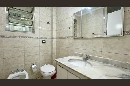 Apartamento para alugar com 156m², 3 quartos e 1 vaga Apartamento para alugar com 156m², 3 quartos e 1 vagaBanheiro social