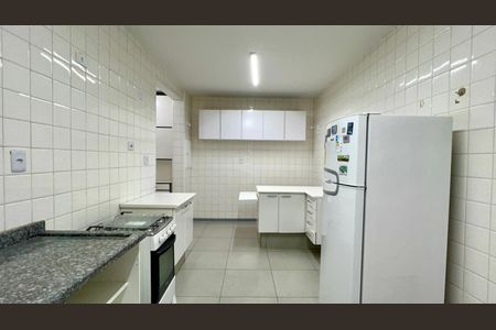 Cozinha de apartamento para alugar com 3 quartos, 156m² em Pinheiros, São Paulo